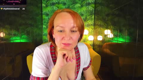 Snapshot of nika_gentle chatting on December 9, 12:08 pm Nika online show from December 9, 12:08 pm