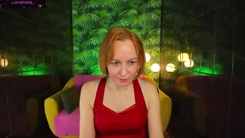 Snapshot of nika_gentle chatting on December 16, 5:59 am Nika online show from December 16, 5:59 am