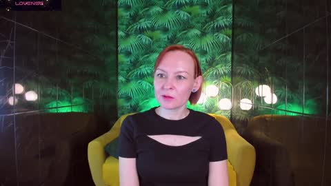 Snapshot of nika_gentle chatting on December 25, 5:37 am Nika online show from December 25, 5:37 am