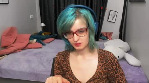 NIKA online show from April 11, 1:26 pm