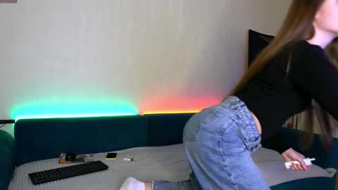 Nika and Niki online show from January 12, 8:47 pm