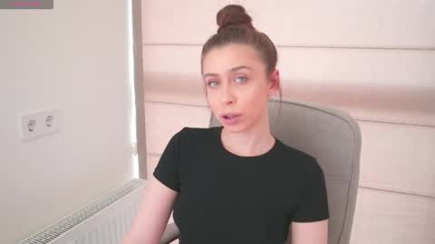 Snapshot of nikaletta chatting on May 13, 9:39 am Nika online show from May 13, 9:39 am