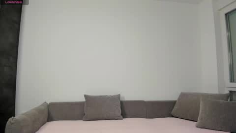 Nicole online show from April 21, 11:27 am