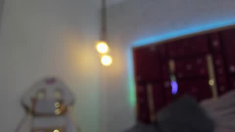 Abril online show from March 1, 11:58 pm