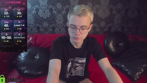 Snapshot of nikistorming chatting on January 2, 9:39 pm Niki online show from January 2, 9:39 pm