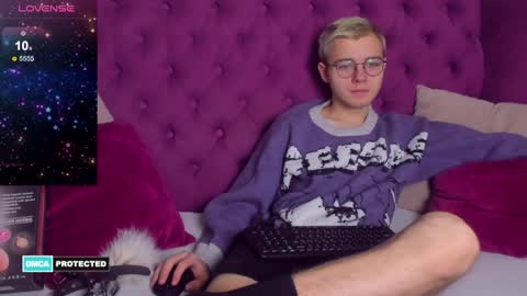 Snapshot of nikistorming chatting on January 5, 8:00 pm Niki online show from January 5, 8:00 pm