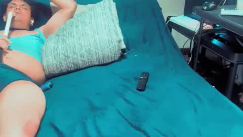 Snapshot of nikkelsofia chatting on February 6, 7:12 am nikkelsofia online show from February 6, 7:12 am