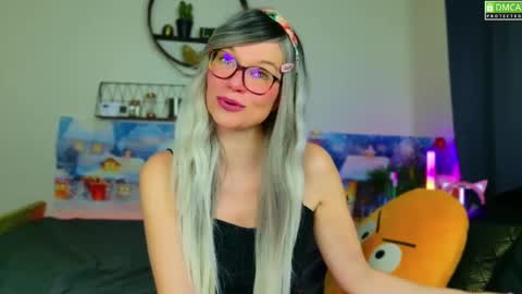 Snapshot of nikki_goldberg chatting on December 26, 8:28 am Kitty Chatte online show from December 26, 8:28 am