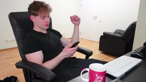 nikki online show from April 21, 5:17 pm