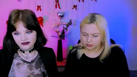 nikki_kiss_ online show from April 14, 8:42 am