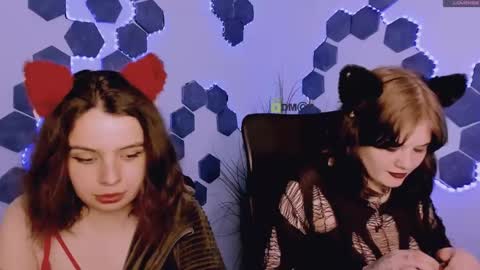 Snapshot of nikki_kiss_ chatting on May 29, 9:18 am nikki_kiss_ online show from May 29, 9:18 am