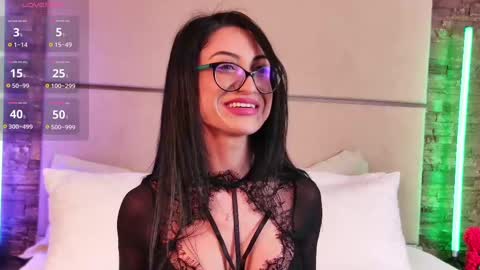 Snapshot of nikki_starx chatting on March 9, 6:43 pm Nikki online show from March 9, 6:43 pm