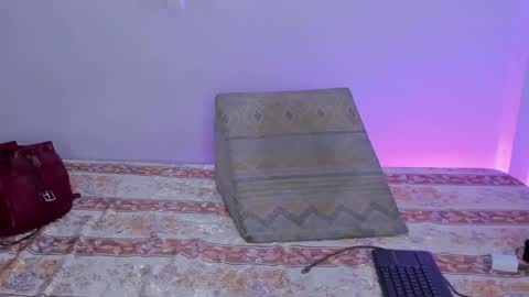 nikki_uwu online show from February 24, 8:29 pm