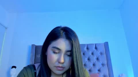 Snapshot of nikkibotero chatting on November 18, 6:34 pm nikkibotero online show from November 18, 6:34 pm