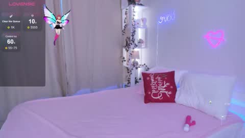 nikkikiss__ online show from November 26, 2:45 am