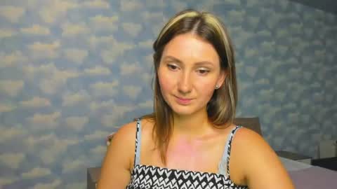 Snapshot of nikkikiss___ chatting on June 29, 3:02 am nikkikiss___ online show from June 29, 3:02 am