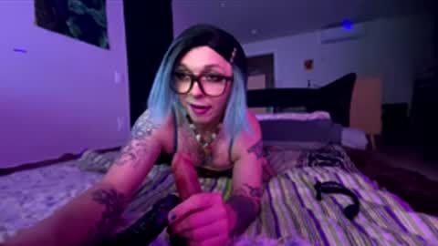 Nikki Neverland online show from March 24, 7:35 am