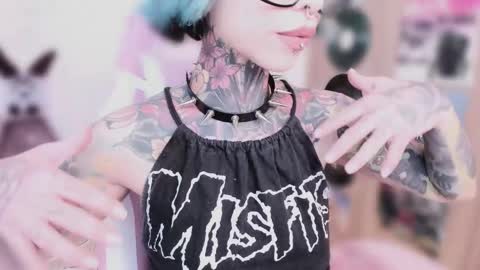 Nikki Ramone   online show from February 19, 10:55 am