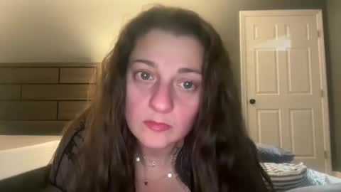 Snapshot of nikkisnow1 chatting on December 1, 1:32 am nikkisnow1 online show from December 1, 1:32 am
