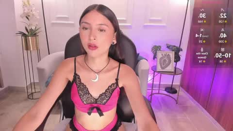 nikky_sweett_ online show from June 2, 9:39 pm