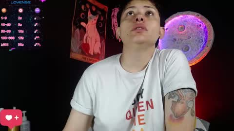 Nikky online show from May 17, 1:29 pm