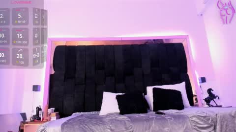     online show from February 24, 6:26 pm