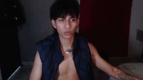 Snapshot of niklaus_wolf chatting on October 13, 6:02 am niklaus_wolf online show from October 13, 6:02 am