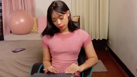 Niko Lynn online show from October 22, 4:13 am