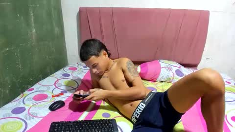 nikol_couple online show from May 1, 4:28 am