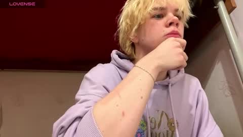 nikolasbucks online show from December 2, 6:03 pm