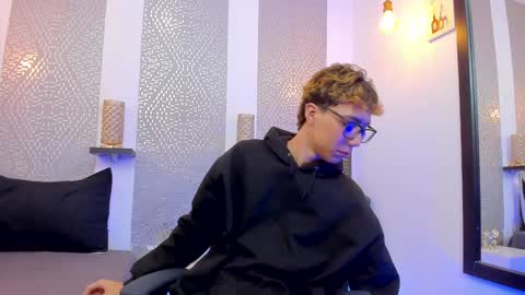 Snapshot of nikolay_gregori chatting on December 8, 7:05 am online show from December 8, 7:05 am