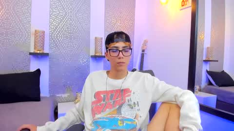 Snapshot of nikolay_gregori chatting on December 20, 5:14 am online show from December 20, 5:14 am