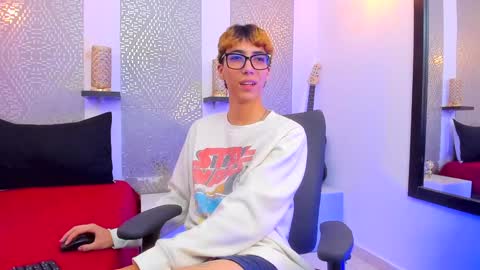 Snapshot of nikolay_gregori chatting on December 21, 8:39 am online show from December 21, 8:39 am