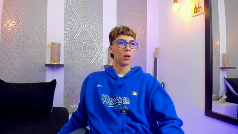 Snapshot of nikolay_gregori chatting on January 13, 4:07 am online show from January 13, 4:07 am