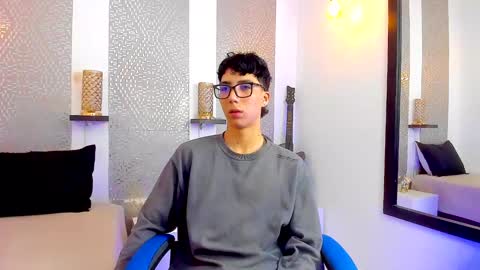 Snapshot of nikolay_gregori chatting on January 26, 3:59 am online show from January 26, 3:59 am