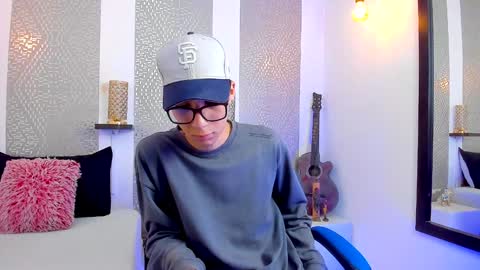 Snapshot of nikolay_gregori chatting on January 27, 4:09 am online show from January 27, 4:09 am