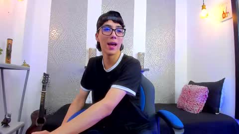 Snapshot of nikolay_gregori chatting on March 2, 9:53 am online show from March 2, 9:53 am
