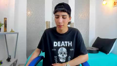 Snapshot of nikolay_gregori chatting on March 5, 8:00 am online show from March 5, 8:00 am