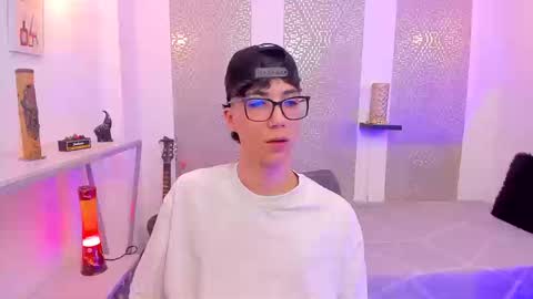 Snapshot of nikolay_gregori chatting on September 12, 4:12 am online show from September 12, 4:12 am