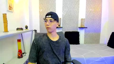    online show from November 10, 4:33 am