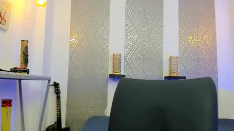    online show from December 15, 4:28 am