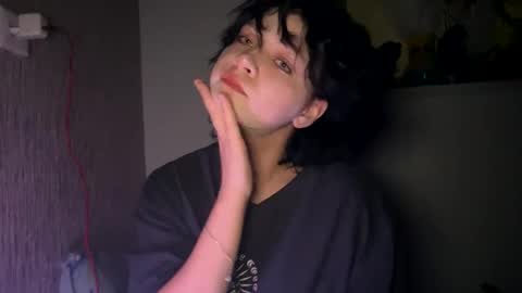 Snapshot of nikoli_naw chatting on January 4, 7:55 pm nikoli_naw online show from January 4, 7:55 pm