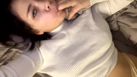 Snapshot of nikoli_naw chatting on March 9, 8:10 pm nikoli_naw online show from March 9, 8:10 pm