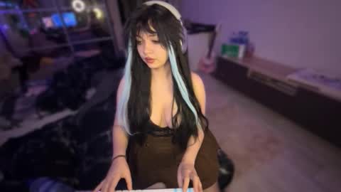 Snapshot of nikoli_naw chatting on November 25, 11:16 pm nikoli_naw online show from November 25, 11:16 pm