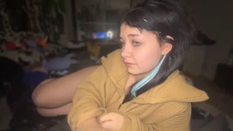 Snapshot of nikoli_naw chatting on November 29, 8:23 pm nikoli_naw online show from November 29, 8:23 pm