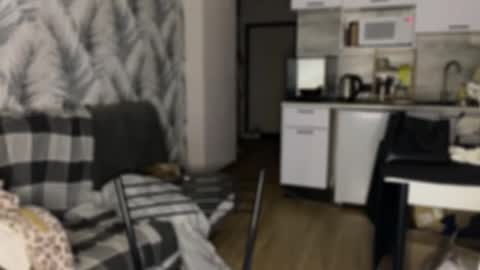 Snapshot of nikoli_naw chatting on April 20, 7:37 pm nikoli_naw online show from April 20, 7:37 pm