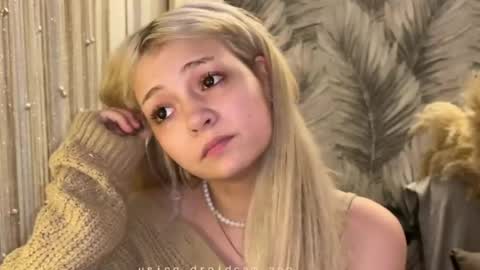 Snapshot of nikoli_naw chatting on June 15, 6:43 pm nikoli_naw online show from June 15, 6:43 pm