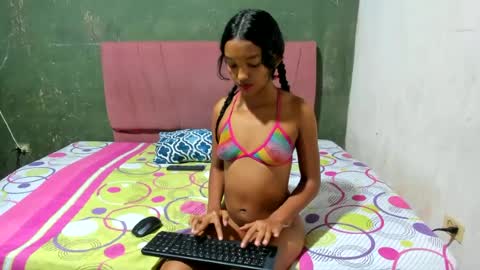 Snapshot of nikoll_lan chatting on June 12, 3:05 am nikoll_lan online show from June 12, 3:05 am