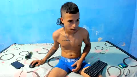 Snapshot of nikoll_lan chatting on June 29, 5:35 pm nikoll_lan online show from June 29, 5:35 pm