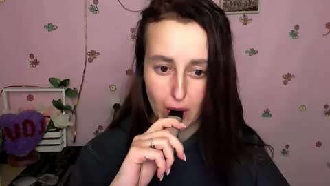 Nikolleta online show from February 14, 1:30 pm